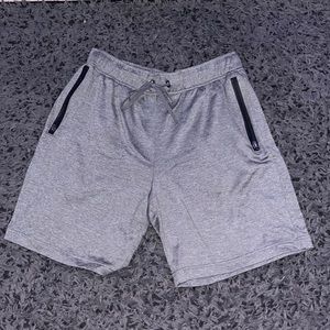 Mens Aero shorts size M, grey